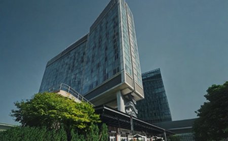 The Standard, High Line, Meatpacking NYC, 4-Star, Starts $310, Rating 4.4, New York