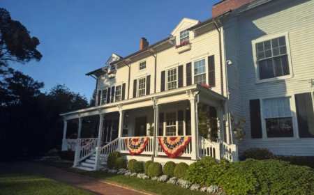 The Hedges Inn, East Hampton, 4-Star, Starts $961, Rating 4.7, New York