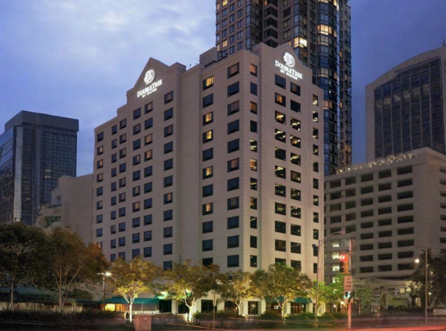 DoubleTree by Hilton, Jersey City, 4-Star, Starts $292, Rating 4.4, New Jersey